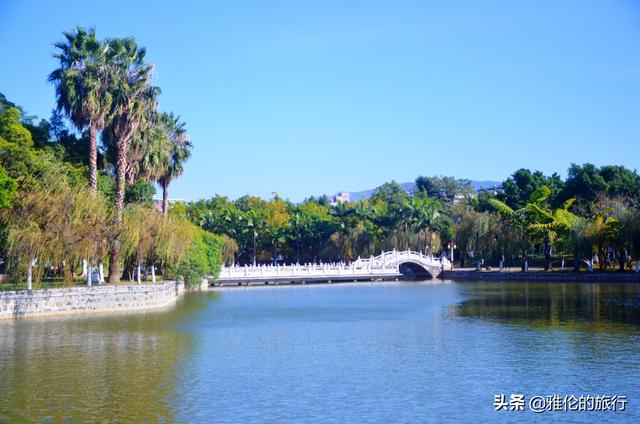 雲南這座公園在開玩笑？一個市內湖泊還能美成這樣！我能玩一天