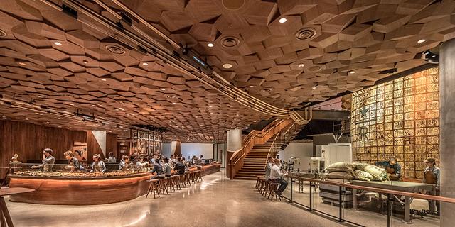 星巴克這個「騙子」又開了一家全球最大的店