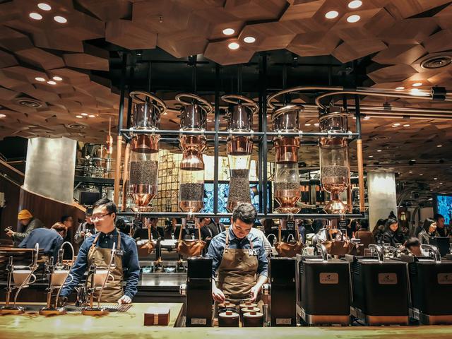星巴克這個「騙子」又開了一家全球最大的店