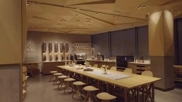 星巴克這個「騙子」又開了一家全球最大的店