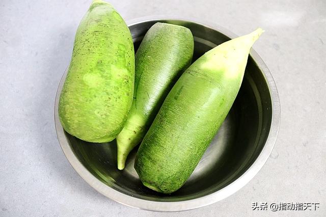 喜歡吃包子的看過來，教你動手做「豬油渣蘿蔔雜糧包」，相當好吃