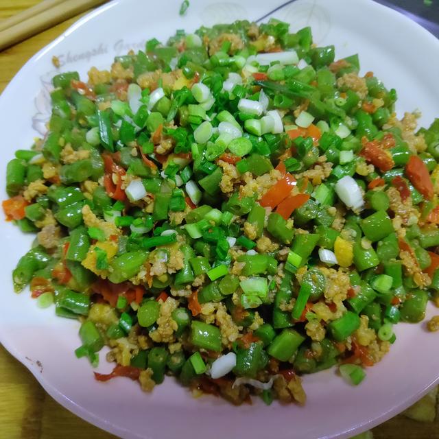 豇豆這麼做更下飯，酸辣「肉沫豇豆」！