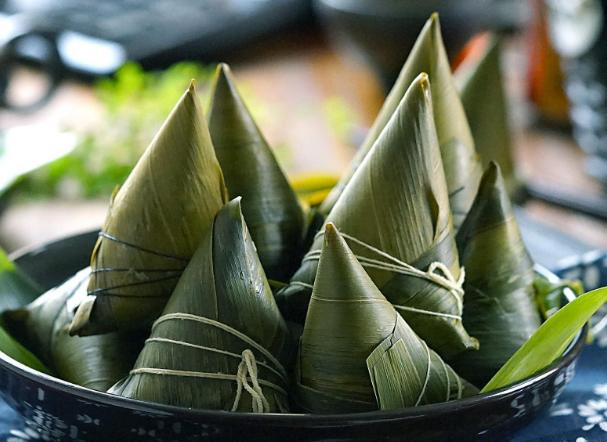 煮粽葉時，很多人用「錯」了水，難怪粽葉不綠還不軟