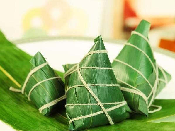 煮粽葉時，很多人用「錯」了水，難怪粽葉不綠還不軟