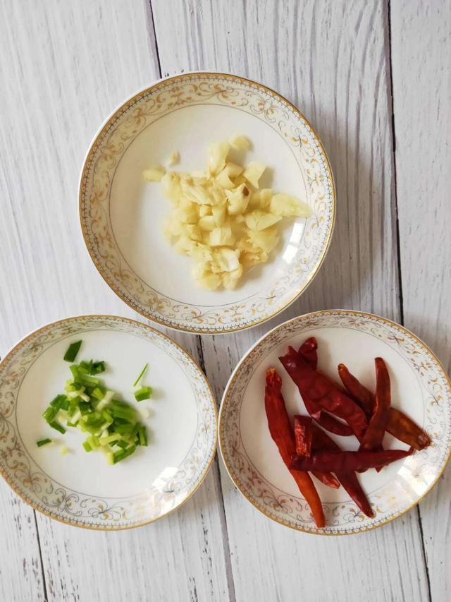 這樣做的香辣藕片最下飯