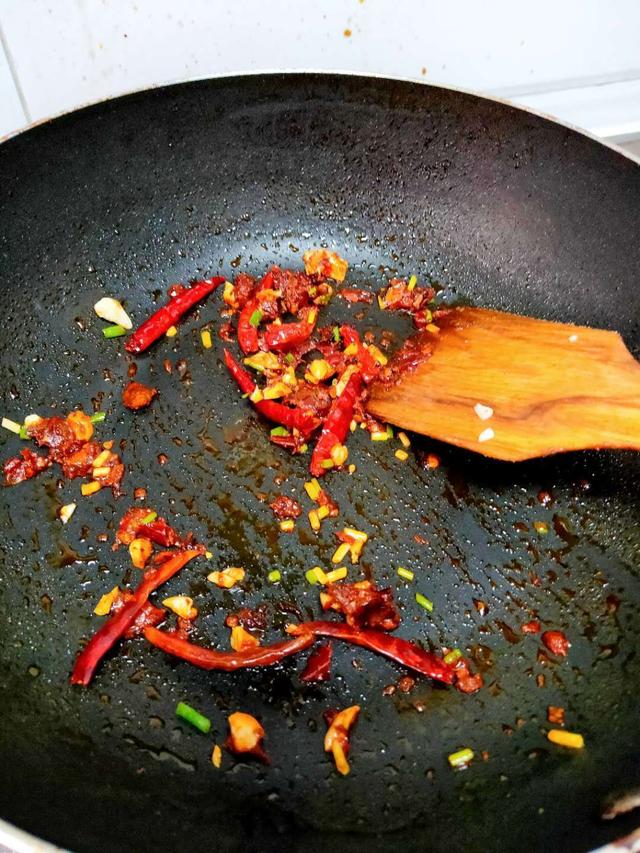 這樣做的香辣藕片最下飯