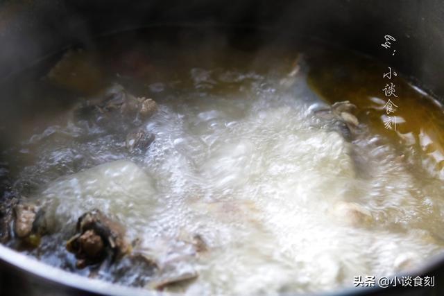 夏天，多給孩子喝這湯，再貴也不要省，個子猛長身體棒，對眼睛好