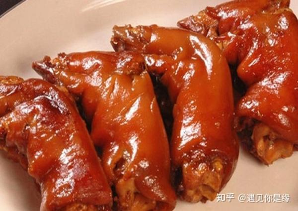 滷菜店裡賣的滷菜為什麼老遠都能聞到香味？