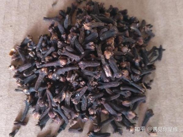 滷菜店裡賣的滷菜為什麼老遠都能聞到香味？