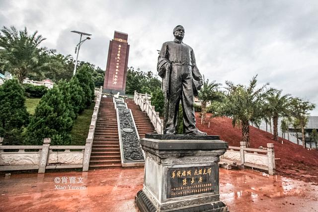 畹町是全國袖珍城市的國家級口岸，是關乎中華民族生死存亡的小鎮