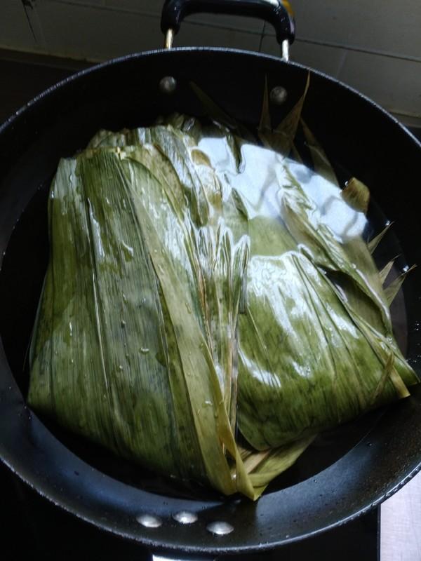 煮粽葉時，許多人用錯了「水」！難怪粽葉一點不軟還漏米！