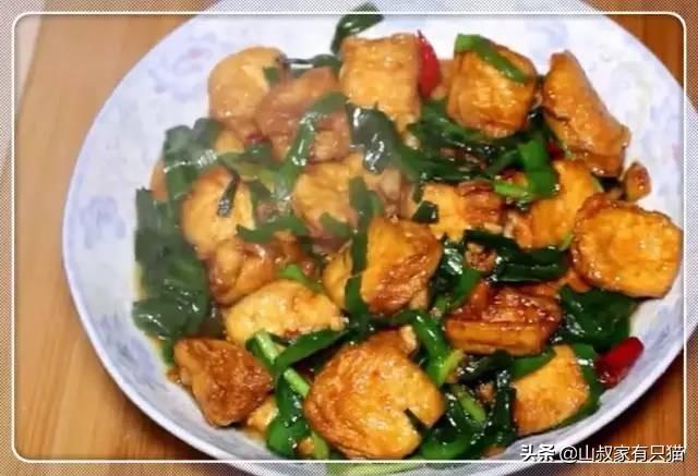 豆腐這個做法又火了，打入2個雞蛋，居然這麼好吃，比吃肉還過癮