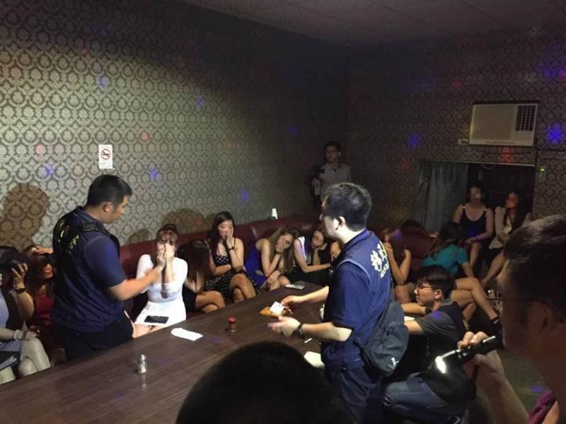 小吃店藏「名模級越南妹」身材顏值全都SSR級！電暈恩客...真實身份嚇壞人：X衝擊太大！