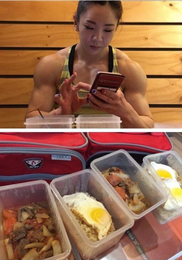 她的「甜美娃娃臉」迷倒一堆男人，但繼續往下看時。就沒人敢搭訕了... 點進來的要有心理準備！