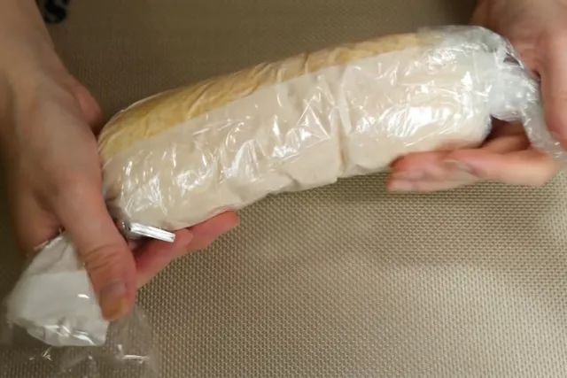 網紅｜香蕉蛋糕卷，這個蛋糕真的很嫩