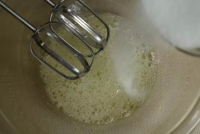 網紅｜香蕉蛋糕卷，這個蛋糕真的很嫩