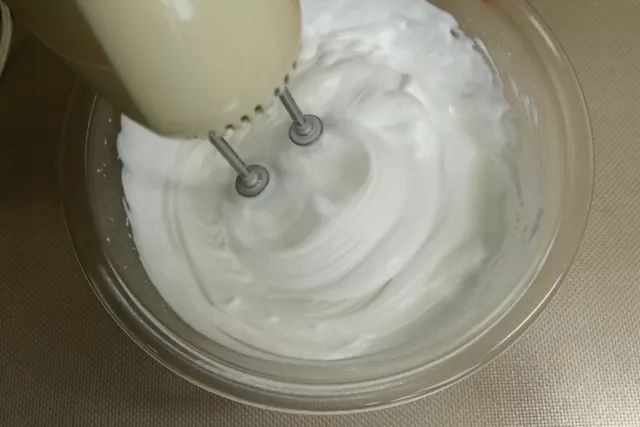網紅｜香蕉蛋糕卷，這個蛋糕真的很嫩