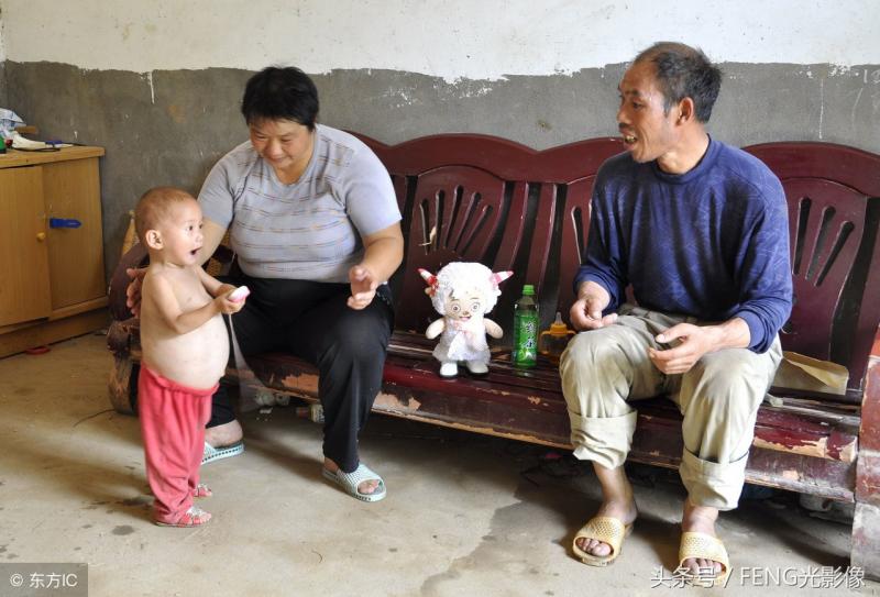 史上最小「孕婦」，因孩子是因寄生胎肚子才變大的，親生父母系全責！