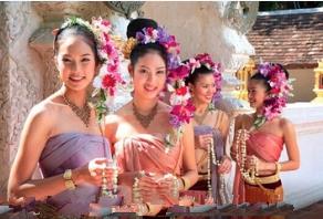 泰國旅遊，如果美女遞毛巾給你，千萬不要接，導遊：接了你會後悔！