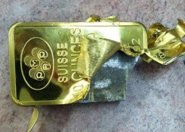 一對兄弟「煉造假黃金」成功騙走19家銀行「887億」！他們只用這招就騙過金融界各個大佬！太威了！