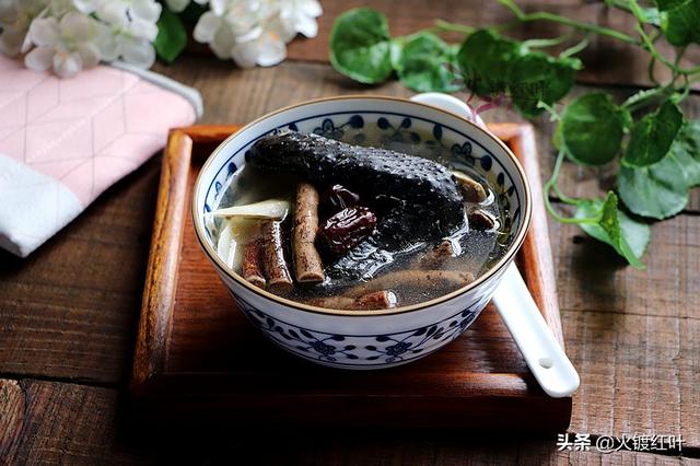 烏雞煲湯加了它，湯鮮味更香，健脾補肺，常喝氣色好