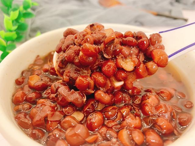 端午過後，送您家庭必備養生湯，趕走濕氣，讓您午後也不疲乏