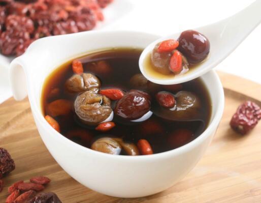 中醫：氣血不足未老先衰，多吃5種食物，可補氣血更年輕