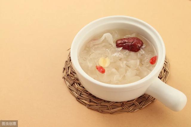 別讓濕氣變「濕邪」！對付濕氣，這3個中醫法幫你緩解，速收藏