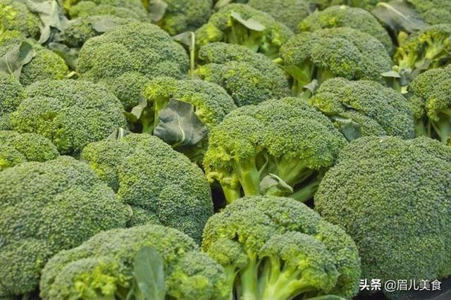 這些青菜吃之前一定要先焯水，千萬別犯懶，吃出問題可就晚了