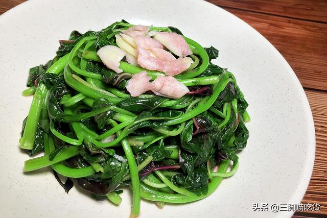 這菜，多給全家人吃，鈣鐵含量比菠菜高，三天兩頭做一次，潤腸胃