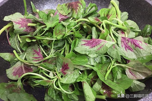 這菜，多給全家人吃，鈣鐵含量比菠菜高，三天兩頭做一次，潤腸胃