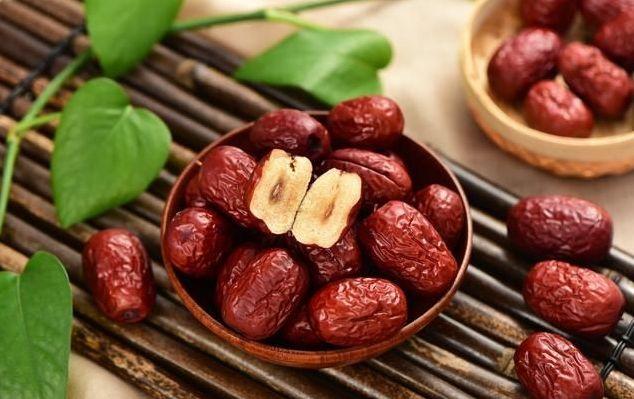 綠豆湯里加點料，才是夏日消暑的必備佳品