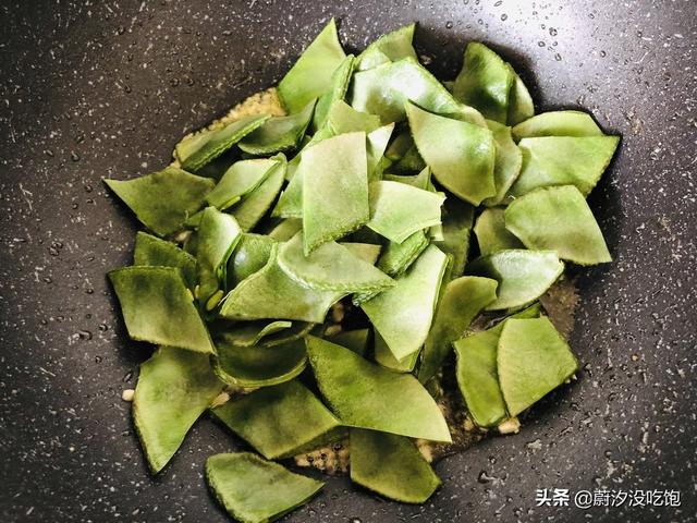 夏天來了，這個菜要多給家人吃，祛濕又消暑，家人常吃脾胃好