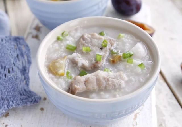 夏天最適合食療，老中醫給的食譜，食療養胃粥，夏天多吃有益