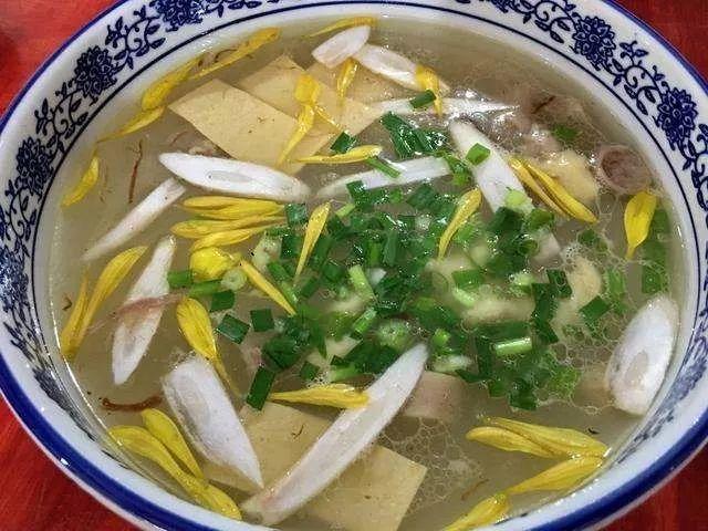 花中藥材，夏季清熱，菊花的食療藥膳
