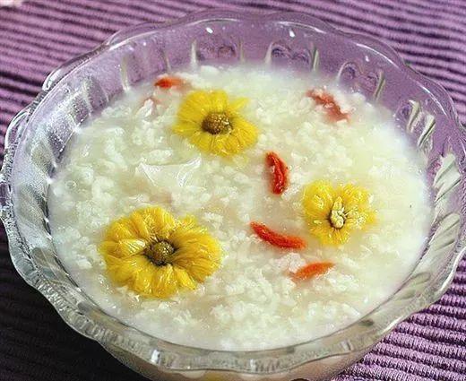 花中藥材，夏季清熱，菊花的食療藥膳