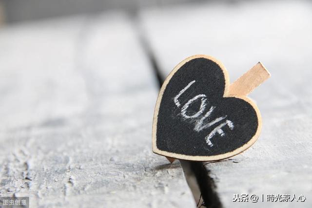 最經典的十字以內的愛情短句，簡短愛情浪漫好聽的句子