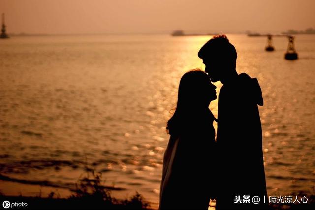 最經典的十字以內的愛情短句，簡短愛情浪漫好聽的句子