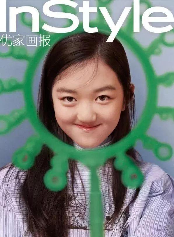王菲12歲女兒李嫣近照曝光被嫌丑，她大方回應：「我覺得自己真的很美！」