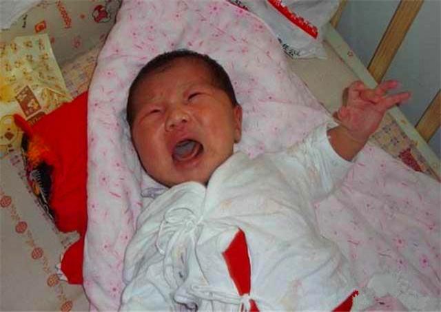 「孩子不會說話，我咋知道要幹嘛？」這四個「暗語」寶媽要聽懂