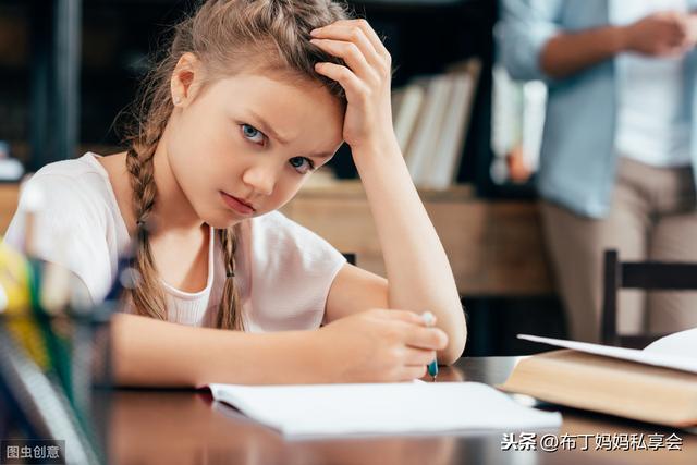 孩子成績下降因為檢查作業！父母困惑：孩子的家庭作業該如何檢查