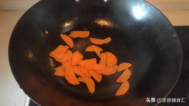 寶寶身體茁壯成長，爸爸媽媽很開心，究其原因原來是因為吃了它。