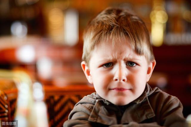 2歲寶寶失控了？如何度過孩子的第一個叛逆期？