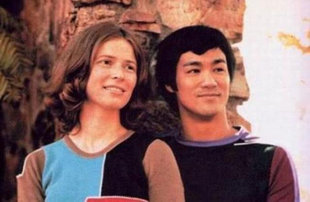 功夫巨星李小龍去世後，他的妻子琳達卻嫁給了他的徒弟