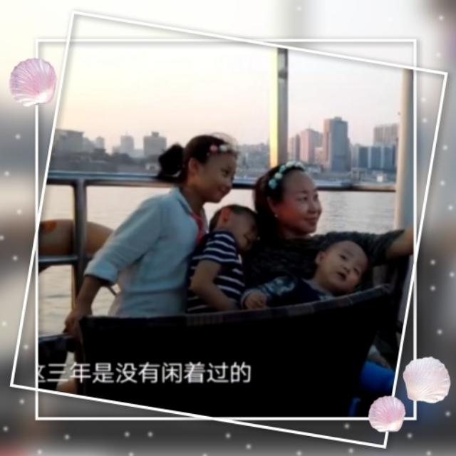 拒絕孩子補課，學霸媽媽獨自帶三個娃游世界，孩子仍然考第一