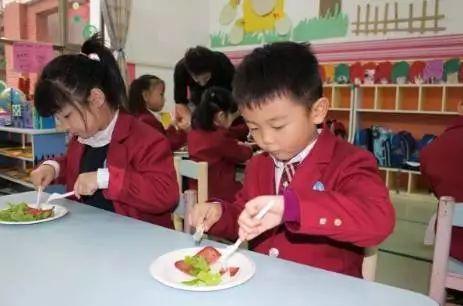 不管是什麼年齡段，幼兒園老師管理班級其實就三步