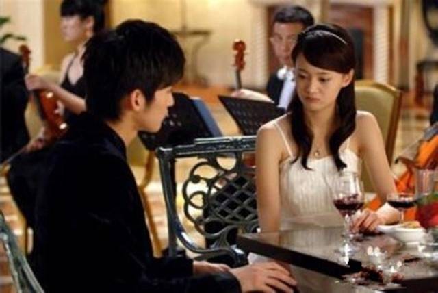 有錢男子相親裝窮，飯沒吃完女孩離開，婚禮上遇見，男子傻了