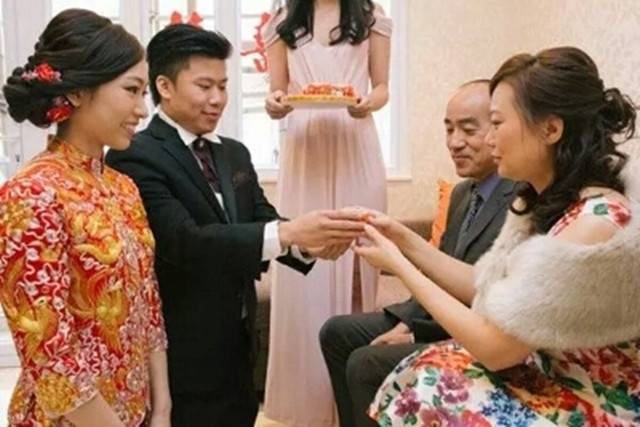 我生二胎坐月子，婆婆精心照顧，小叔子送來紅包慶祝，我提離婚