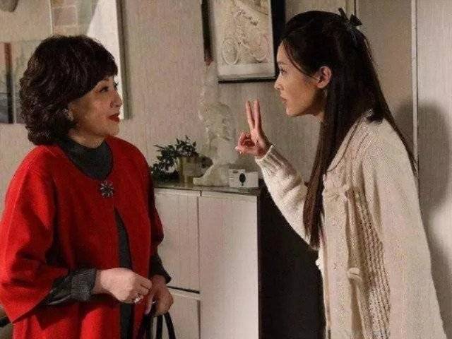 丈夫月薪3千，結婚一年從不給家用，接婆婆來過年，我才知嫁錯人