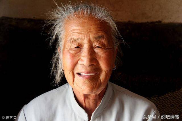 因生下殘疾兒子，老公不辭而別，27年後兒子成為我的驕傲！